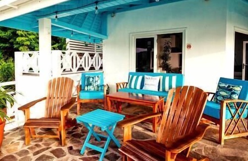 Princess Margaret Bay Apartment | Two Bedroom Beachview Apartment w/Pool