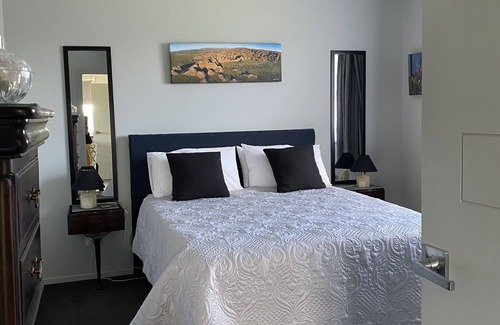 Normanby House | Two Bedroom Guest House