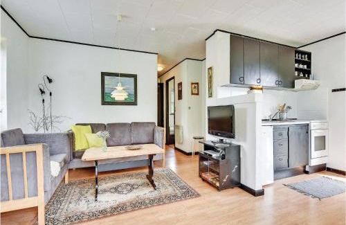 Skovmose House | Two-Bedroom Holiday Home In Sydals