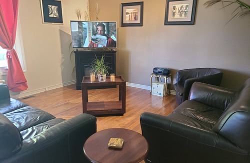 Orleans Village - Chateauneuf House | Two Bedroom home nestled in a quite Orleans neighborhood. 12 minutes to downtown