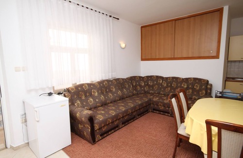 Seline Apartment | Two bedroom apartment with terrace Seline, Paklenica (A-6604-a)