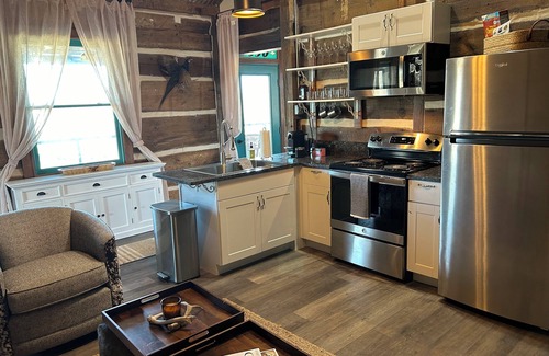 Fredericksburg Cabin | Two charming cabins on scenic ranch on Elm Creek