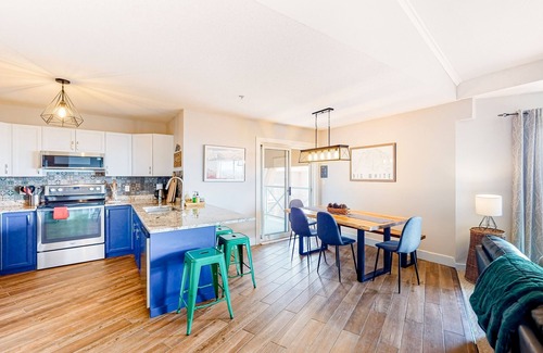Big White Ski Resort Condo | Two-condo oasis with ski-in/ski-out access, mountain views, hot tub