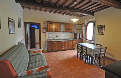 Montecatini Val di Cecina House | Two-room WIFI and swimming pool.