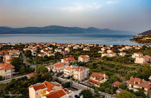 Psathopirgos Apartment | Two Olive Trees - Deluxe Apartments