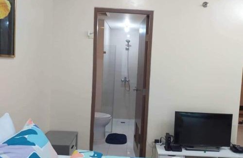 Pasay Apartment | Two Palm Tree Villas close to Manila Airport - Terminal 3