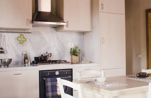 Fosdinovo Apartment | Two-room apartment in farmhouse surrounded by greenery and a few kilometers from the sea