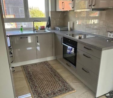 Aubing-Sud Apartment | Two-room apartment with fully equipped kitchen near S8 station