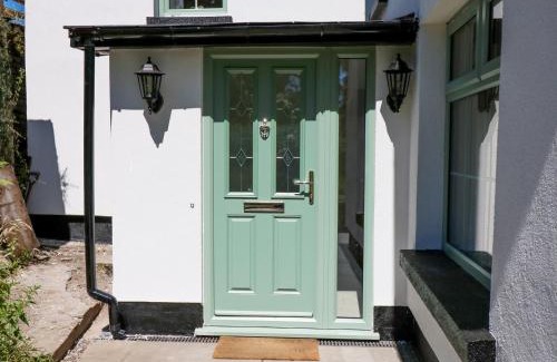 Pontypridd House | Ty Ffarm at Gellilwch