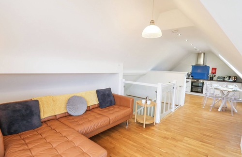 Tan-y-groes Cottage | TY HENRI, pet friendly, luxury holiday cottage in Tresaith
