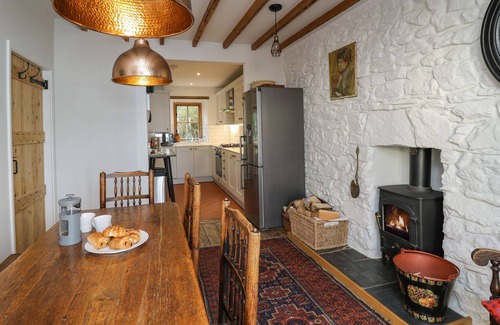 St Davids Cottage | TY LEN, pet friendly, character holiday cottage in St Davids