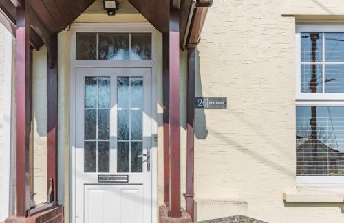 Kidwelly House | Ty'r Ystrad