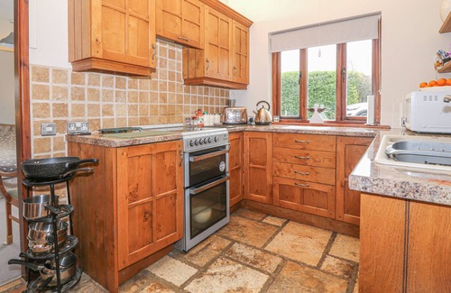 Garn Fadryn Cottage | TYN MORFA, pet friendly, country holiday cottage in Aberdaron