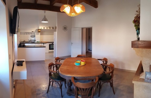 Coussergues House | Typical renovated house in the center of a village