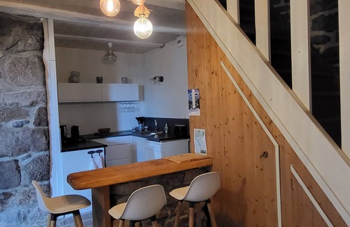 Le Beage House | Typical restored farmhouse overlooking the Ardèche mountains