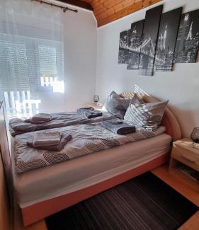 Donji Miholjac House | U Bloku
