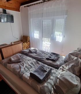 Donji Miholjac House | U Bloku
