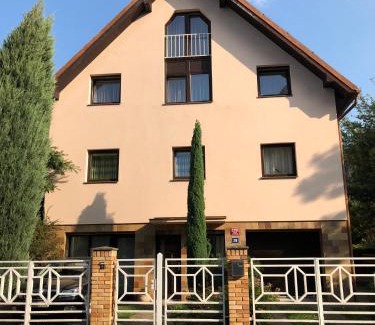 Komorany House | Ubytování Kubantovi