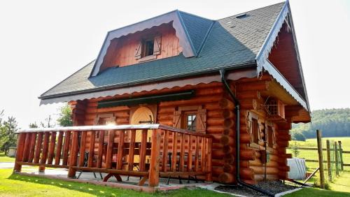 Velka Causa Apartment | Ubytovanie Koliba Pacho - Zrub Evka
