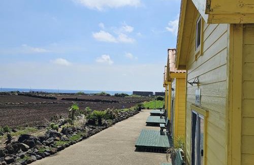 Jeju City House | Udo Sunflower Pension