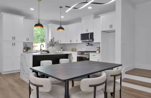 Greater Third Ward House | UH - TSU - TOYOTA CENTER - MED CENTER