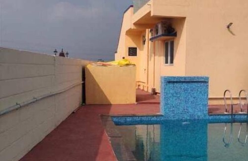 Tiruvallur Villa | UK Guest House Three-Bedroom Villa