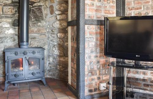 Brynsiencyn House | Uk40277 - Llys Elen Two