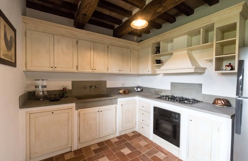 Umbertide Villa | Uliveto house in Molino Vitelli, pool, tennis court, BBQ, Umbrian Tuscan borders