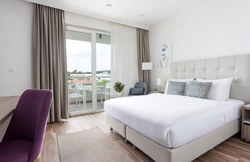 Ulcinj Hotel | Ultimate Beach Escape! TWO Spacious 2BR Suites! Swimming Pools, Spa, Beachfront!