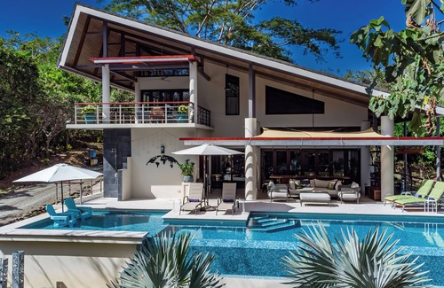 Samara Villa | Ultimate Group Getaway: Huge modern home on private lot 5 min drive from Samara.