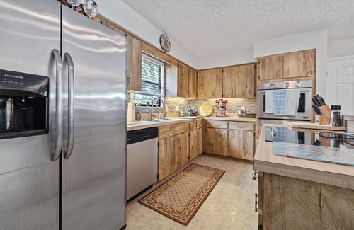 Brooksville House | Ultimate Horse-Friendly 4BR Home with Private Pool, Stables, & Access to Withlacoochee horse trail