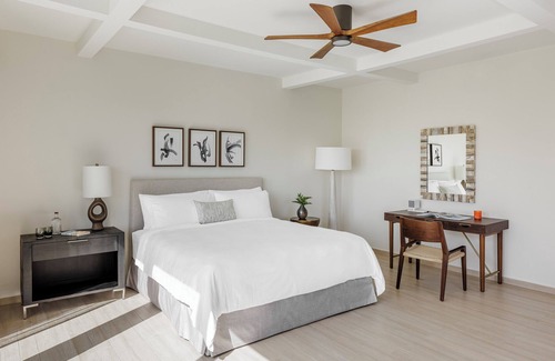 The Valley Resort | Ultimate Luxury Retreat: Private Villas with Pool,King & Dbl Bdrm,Butler Service