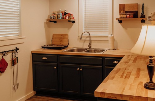 Uvalde Cabin | Ultimate Outdoor Escape & Hiking on 6,000 Acres