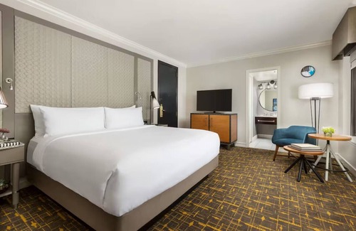 Lower Nob Hill House | Ultimate San Francisco Escape! 2 Modish Units, Bike Rental, Onsite Dining!