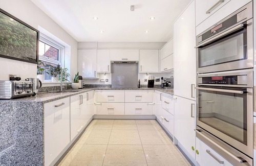 Warley House | Ultra modern, bright & luxury house - Brentwoodn