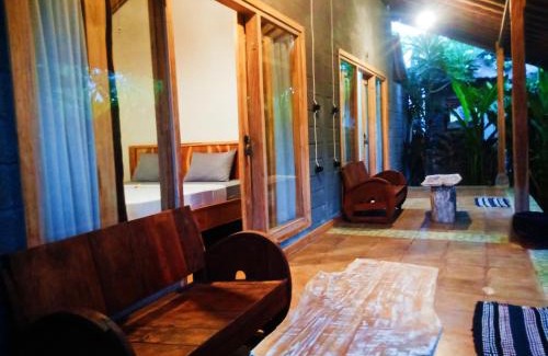 Pejarakan House | Umah Kayu 1-Menjangan homestay