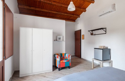 Palermo Cabin | Una finestra su Danisinni - Queen room by Wonderful Italy