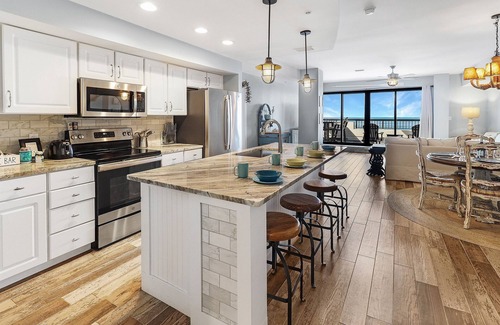 Mexico Beach Condo | Unbeatable ocean view from enormous balcony!HUGE 2/2 with 5- star reviews!