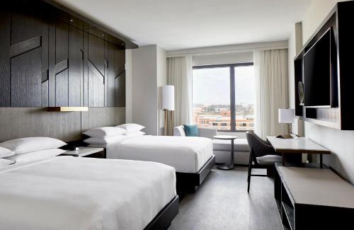 University Place Hotel | UNC Charlotte Marriott Hotel & Conference Center