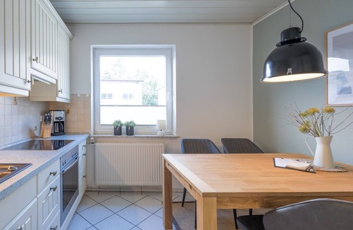 Zentrum Apartment | Uncle Theodor vacation apartment in Husum for up to 4 people