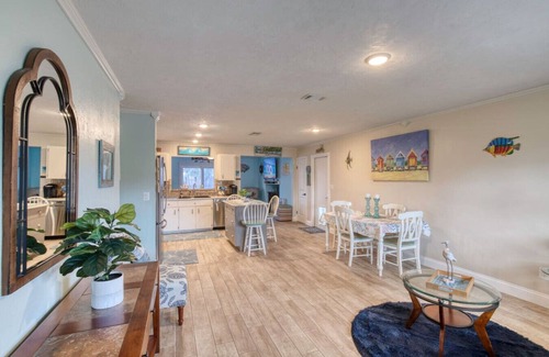 Port Orange House | Under The Sea Pool and Hot Tub