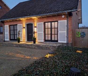 Ciney Bed & Breakfast | Une chambre en ville