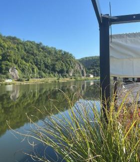 Sclayn Boat Rental | Une perle ! Péniche complète pour 8 sur la Meuse, région Namur