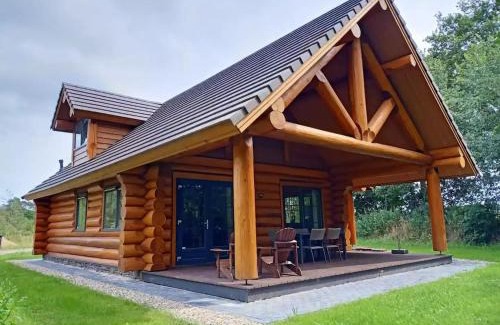 Linde Villa | Unieke houten villa met SAUNA in Twente - 5p