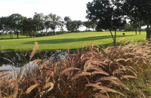 Nakhon Pathom Hotel | Uniland Golf & Resort