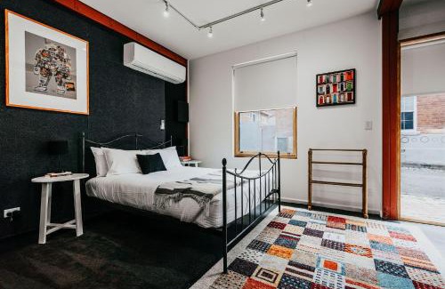 Castlemaine House | Union Street - Central Castlemaine Pad