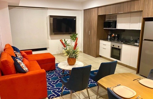 Guadalajara Apartment | Unique 2 Bedroom, Pool and Fitness Center Design