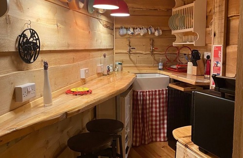 Holworth Cabin | Unique and Bespoke Stunning Thatched Dorset Shepherds Huts with Private Hot Tub