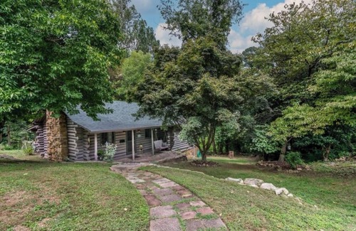 Wake Forest Cabin | Unique and Historic Cabin in Wake Forest Downtown.