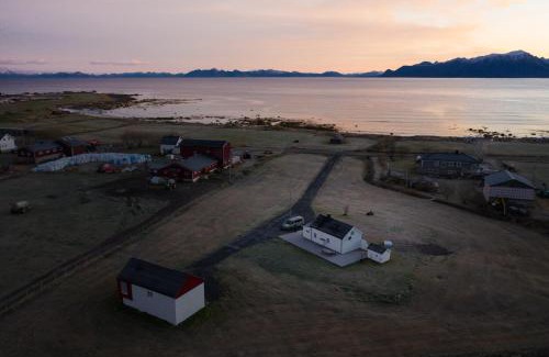 Ytre Vinje Villa | Unique Barnhouse in Amazing Gimsøy in Lofoten